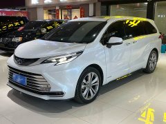 Toyota Sienna 2.5L Hybrid Premium Edition - ფოტო 1