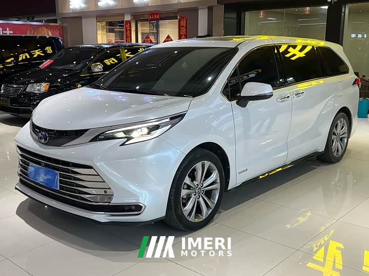 Toyota Sienna 2.5L Hybrid Premium Edition