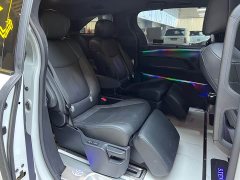 Toyota Sienna 2.5L Hybrid Premium Edition - ფოტო 10