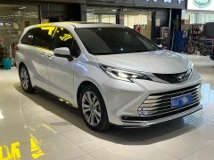 Toyota Sienna 2.5L Hybrid Premium Edition - ფოტო 3