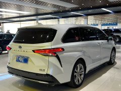 Toyota Sienna 2.5L Hybrid Premium Edition - ფოტო 4