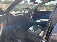 Tesla Model Y Rear-Wheel Drive - ფოტო 2