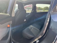 Tesla Model Y Rear-Wheel Drive - ფოტო 3