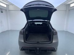 Tesla Model Y Standard Range RWD - ფოტო 10