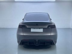Tesla Model Y Standard Range RWD - ფოტო 11