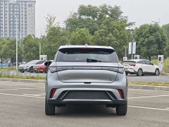 BYD Dolphin 420km Fashion Edition - ფოტო 6