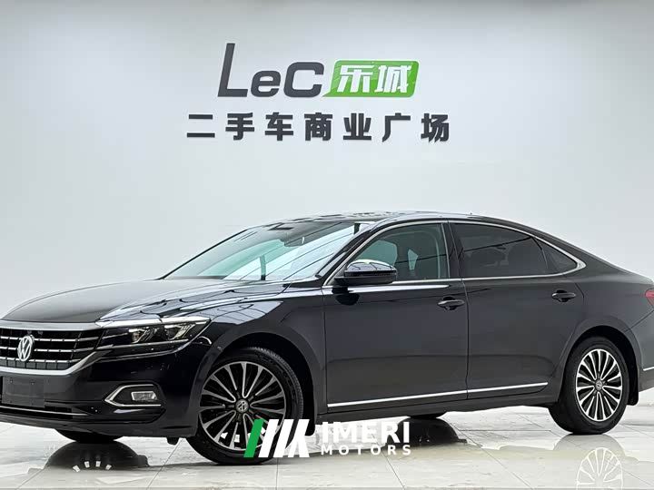 Volkswagen Passat 330TSI Edition VI