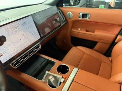 Li Auto L8 2023 Pro - ფოტო 13