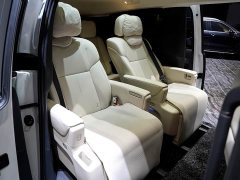 Li Auto MEGA 2025 Home Family Edition - ფოტო 8