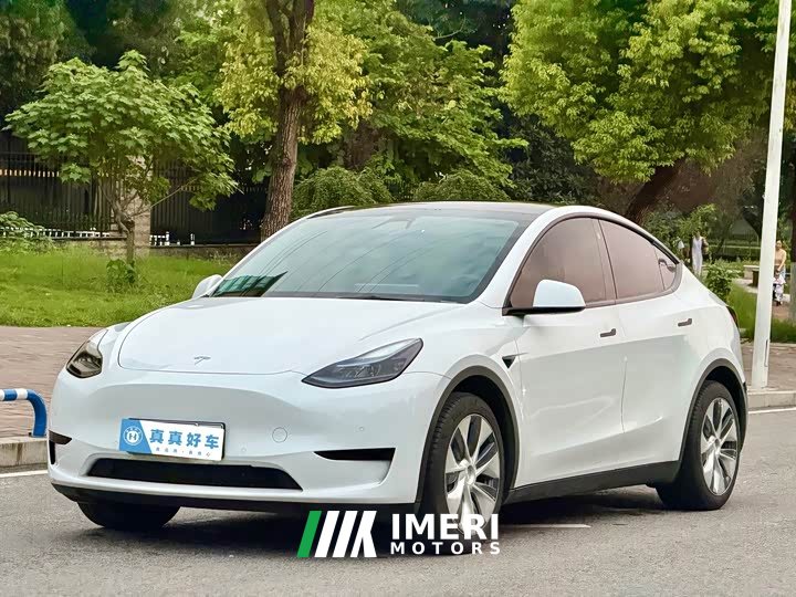 Tesla Model Y Facelift Rear-Wheel Drive