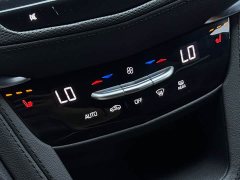 Cadillac XT5 2.0T AWD Luxury (Hummingbird Edition) - ფოტო 11