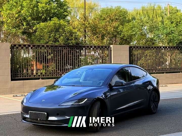 Tesla Model 3 Rear-Wheel Drive