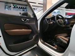 Volvo XC60 Plug-in Hybrid 2025 Extended Range AWD Smart Luxury Edition - ფოტო 5