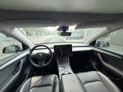 Tesla Model Y Rear-Wheel Drive - ფოტო 6