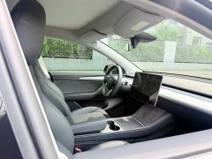 Tesla Model Y Rear-Wheel Drive - ფოტო 7