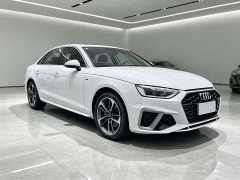 Audi A4L 40 TFSI Fashion Dynamic - ფოტო 3