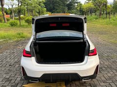 BMW 3 Series 325i M Sport Package - ფოტო 14