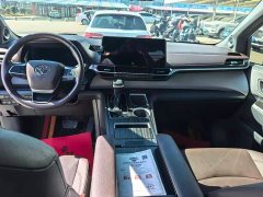 Toyota Grevias 2.5L Hybrid Flagship VIP Edition - ფოტო 6