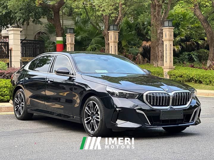 BMW 5 Series 530Li Premier M Sport Package - ავტომობილი ჩინეთიდან