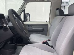 Toyota Land Cruiser (Imported) LC78 4.0L Middle East Edition - ფოტო 7