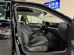 Volkswagen Passat 330TSI Elite - ფოტო 14