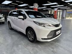 Toyota SIENNA 2.5L AWDLuxury Edition - ფოტო 3