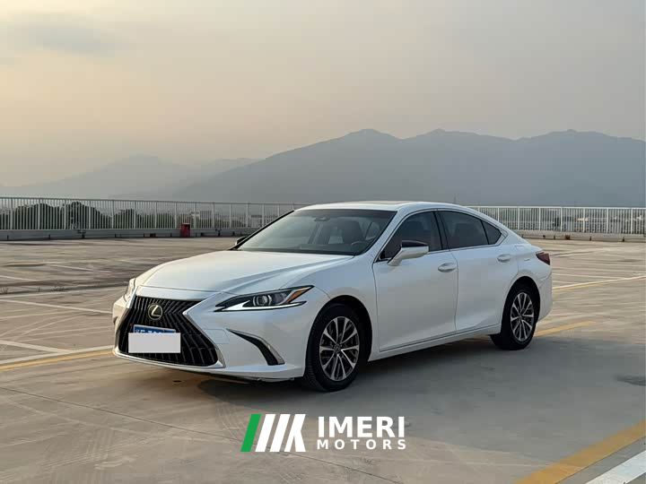 Lexus ES 200 Excellence Edition