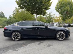 BMW 5 Series 530Li Luxury M Sport Package - ფოტო 7