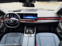 BMW 5 Series 530Li Luxury M Sport Package - ფოტო 8