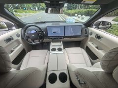Li Auto L8 Pro - ფოტო 16