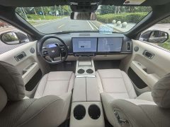 Li Auto L8 Pro - ფოტო 17
