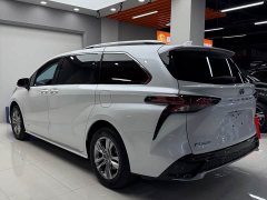 Toyota Sienna 2.5L Hybrid Comfort Edition - ფოტო 4