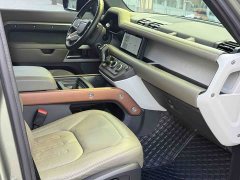 Land Rover Defender 110 P400 Dark Edition - ფოტო 16