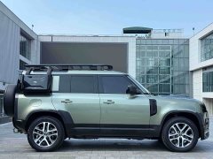 Land Rover Defender 110 P400 Dark Edition - ფოტო 7