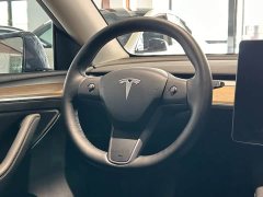 Tesla Model Y Long Range All-Wheel Drive - ფოტო 19