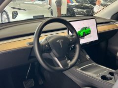 Tesla Model Y Long Range All-Wheel Drive - ფოტო 4