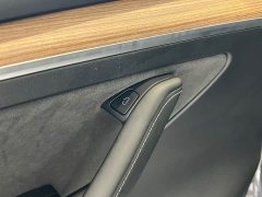 Tesla Model Y Long Range All-Wheel Drive - ფოტო 6