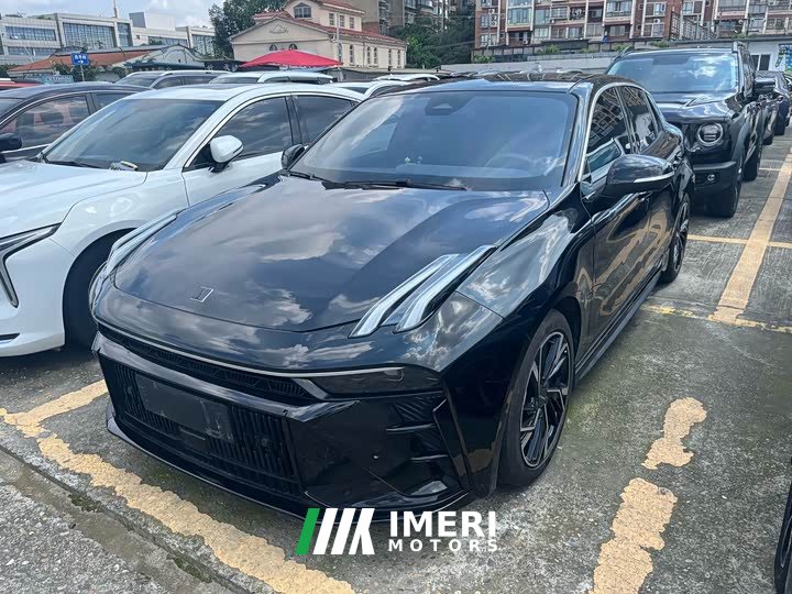 Lynk & Co 03 1.5T DCT Pro