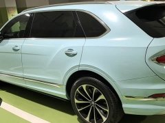 Bentley Bentayga 4.0T V8 Long Wheelbase Elegance Edition - ფოტო 4