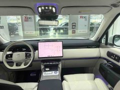 Zeekr Geely Zeekr 9X 2025 Ultra 70kWh 6-Seater - ფოტო 5
