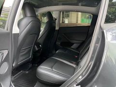 Tesla Model Y Rear-Wheel Drive - ფოტო 13