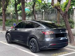 Tesla Model Y Rear-Wheel Drive - ფოტო 18