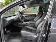 Tesla Model Y Rear-Wheel Drive - ფოტო 3