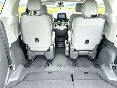 Toyota Sienna 2.5L Hybrid Comfort Edition - ფოტო 8
