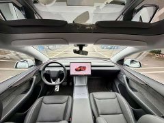 Tesla Model Y Rear-Wheel Drive - ფოტო 10