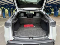 Tesla Model Y Rear-Wheel Drive - ფოტო 16