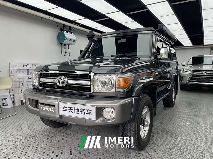 Toyota Land Cruiser (Imported) LC76 4.0L Manual - ავტომობილი ჩინეთიდან