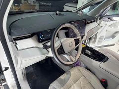 Volvo EM90 2025 Ultra Six-Seater - ფოტო 19
