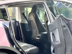Tesla Model Y Rear-Wheel Drive - ფოტო 11