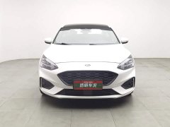 Ford Focus Sedan EcoBoost 180 Automatic ST Line - ფოტო 3